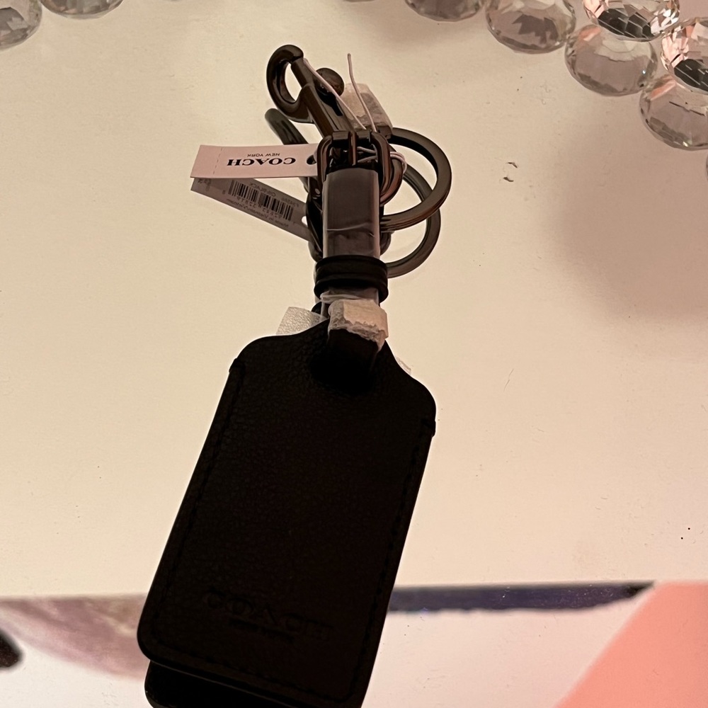 Coach Travel Tag - Picture 2 of 5